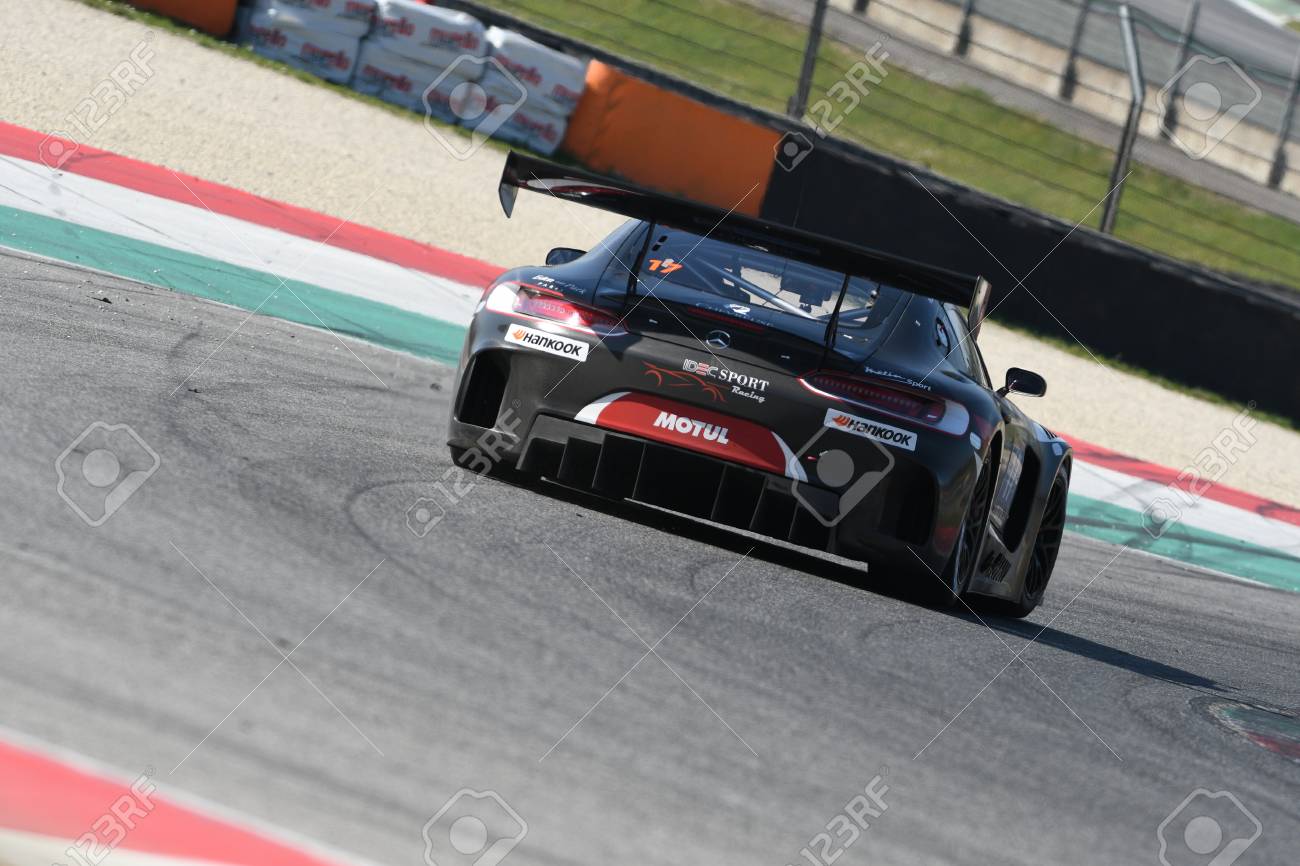 12h ハンコック ムジェッロ 17年3月18日 17idec Sport Racing メルセデスamg Gt3 パトリス ラファルグ ポール ラファルグ ディミトリ エンヤルベルト オン ムジェッロ サーキット イタリア の写真素材 画像素材 Image 9549