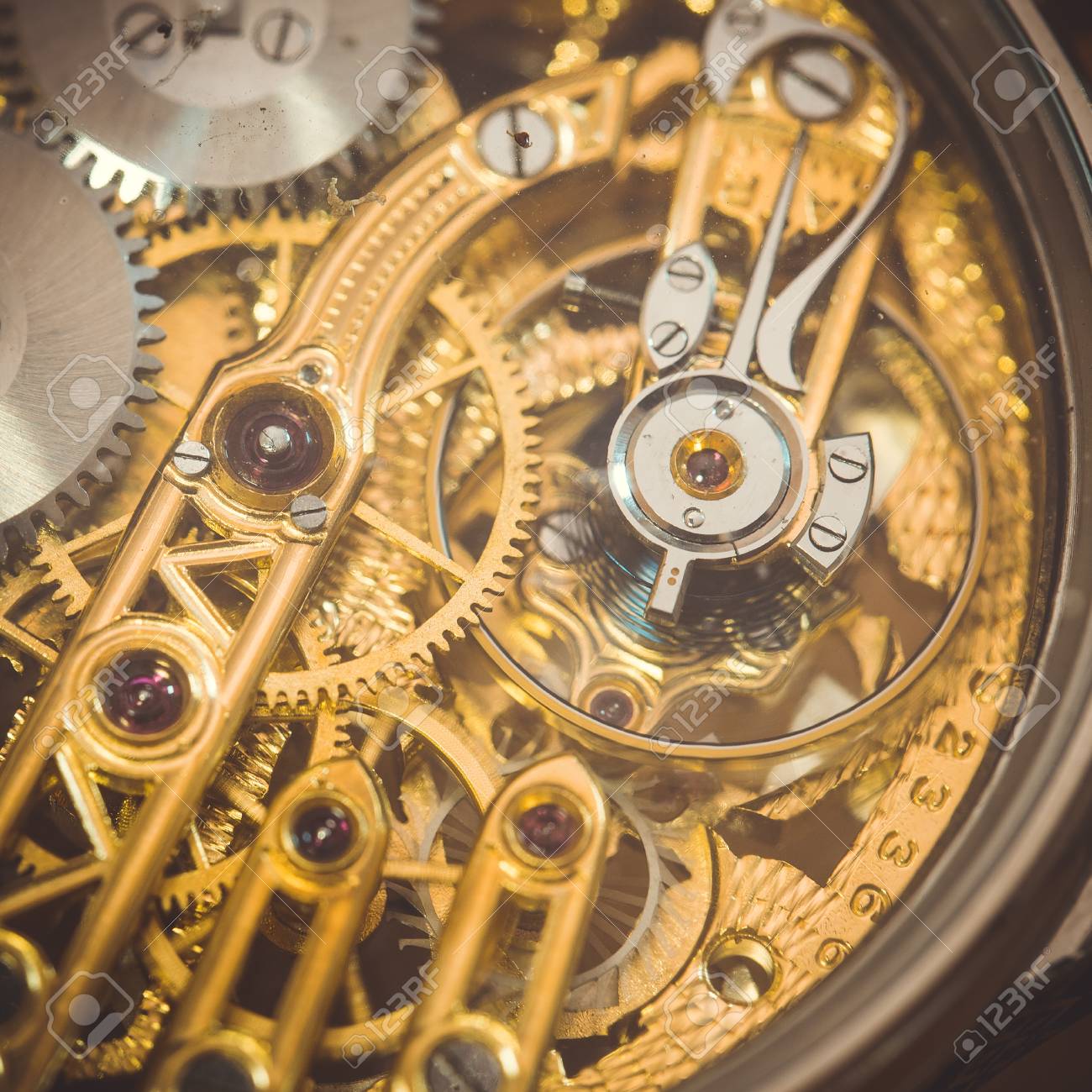 古い懐中時計を歯車します の写真素材 画像素材 Image 古い懐中時計を歯車します の写真素材 画像素材 Image