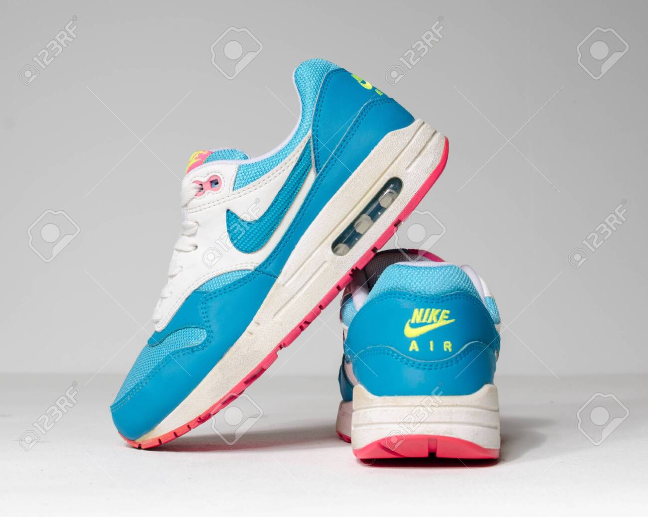nike air rosa con azul