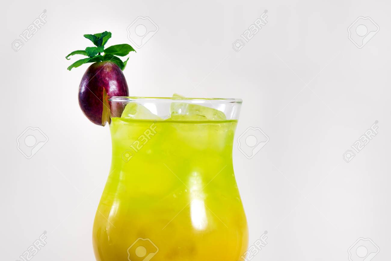 Cocktail Drink. Green cocktail with grape. - 126898316 Cocktail Drink. Green cocktail with grape. - 126898316