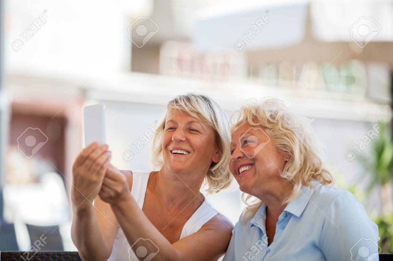 Looking for nackt mollig mollig the truth smile about