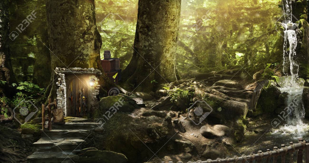 素晴らしい 魔法 神秘的な森のエルフ ノームや他の Fabular 動物が住んでいます の写真素材 画像素材 Image
