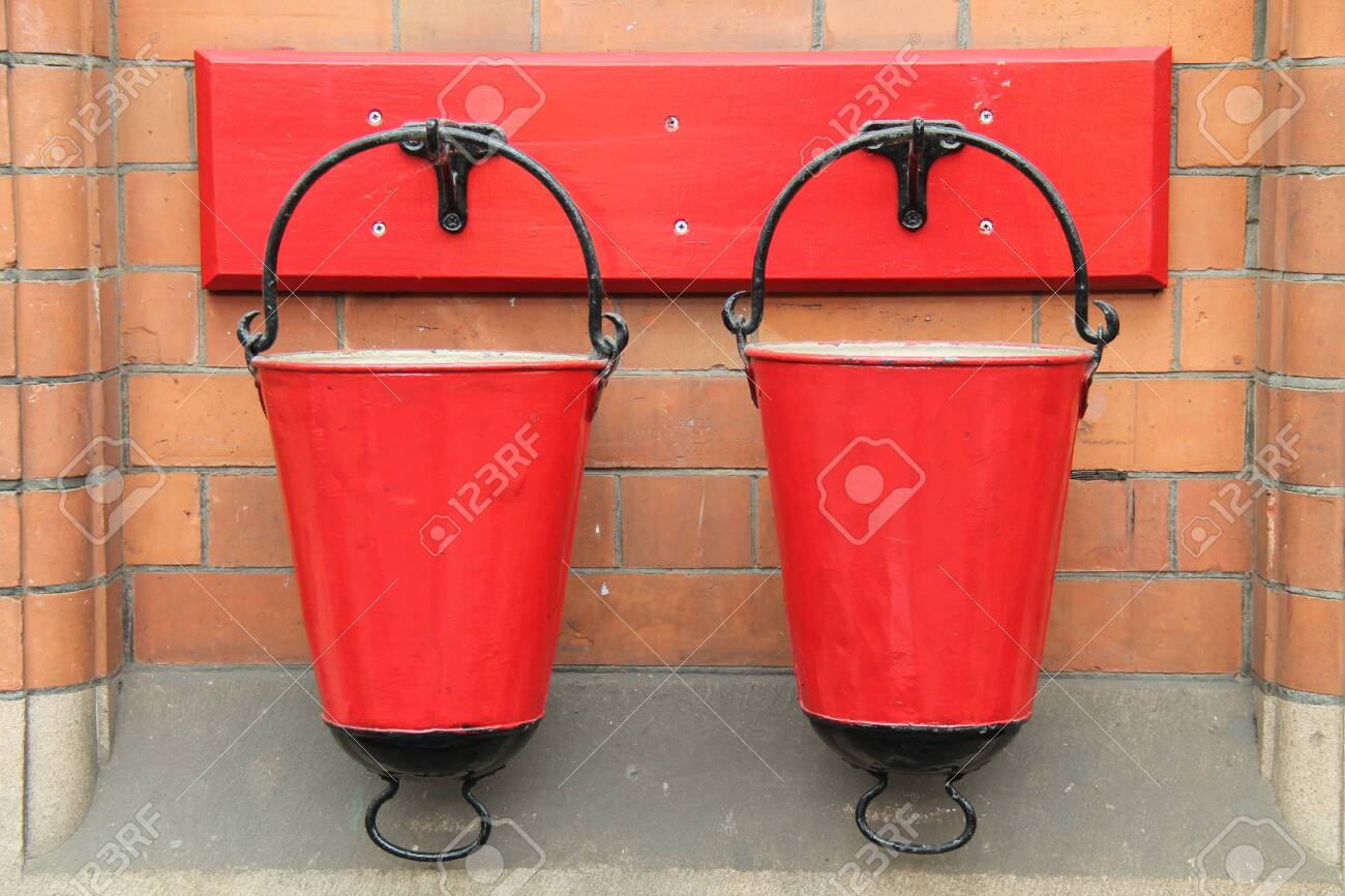 metal sand bucket