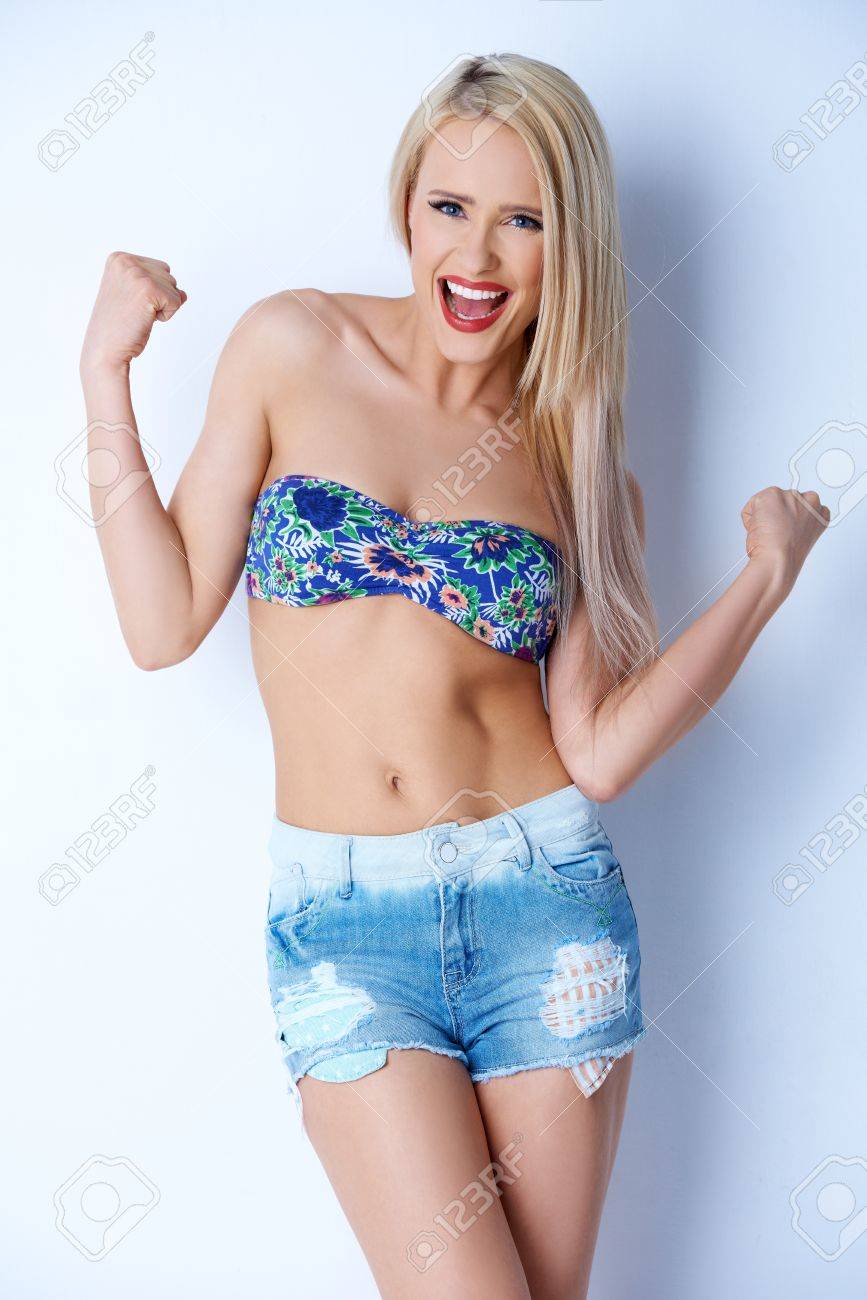 girls in short jeans