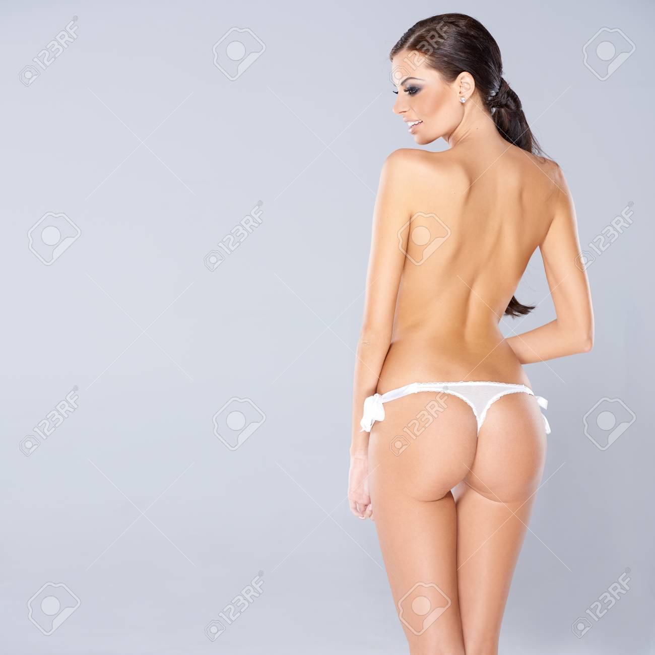 セクシーな女性彼女のお尻を披露 の写真素材 画像素材 Image セクシーな女性彼女のお尻を披露 の写真素材 画像素材 Image