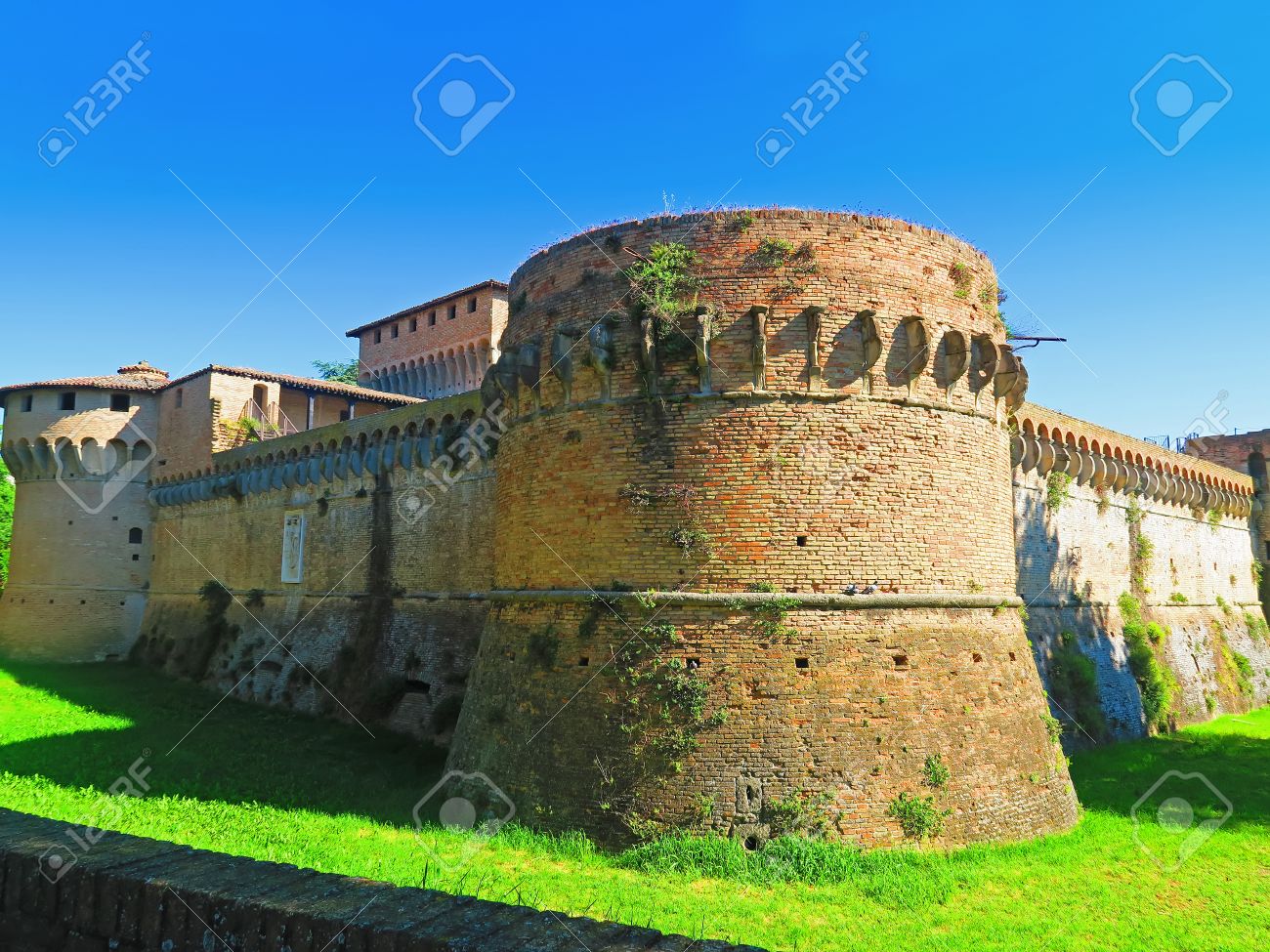 フォルリ イタリア 22 5 月 16 Ravaldino 要塞 Rocca Di Ravaldino はフォルリの町にある要塞化された城塞です 中世起源の再構築し 14 世紀に強化 15 世紀の間に拡大しました の写真素材 画像素材 Image