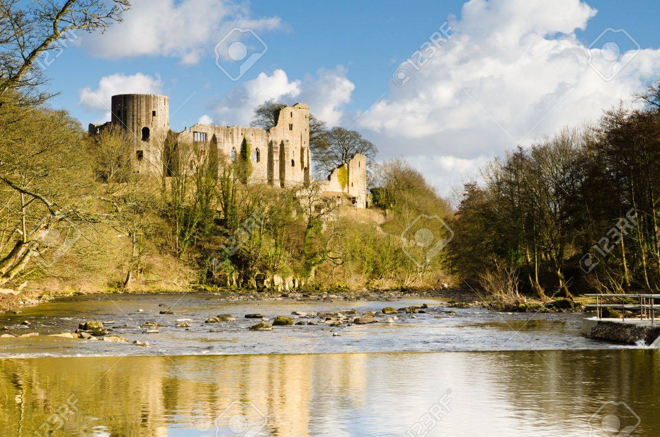 Ruins of Barnard Castle towering above the River Tees - 19133239 Ruins of Barnard Castle towering above the River Tees - 19133239