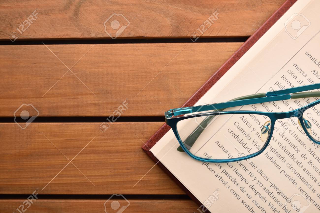 concept reading glasses