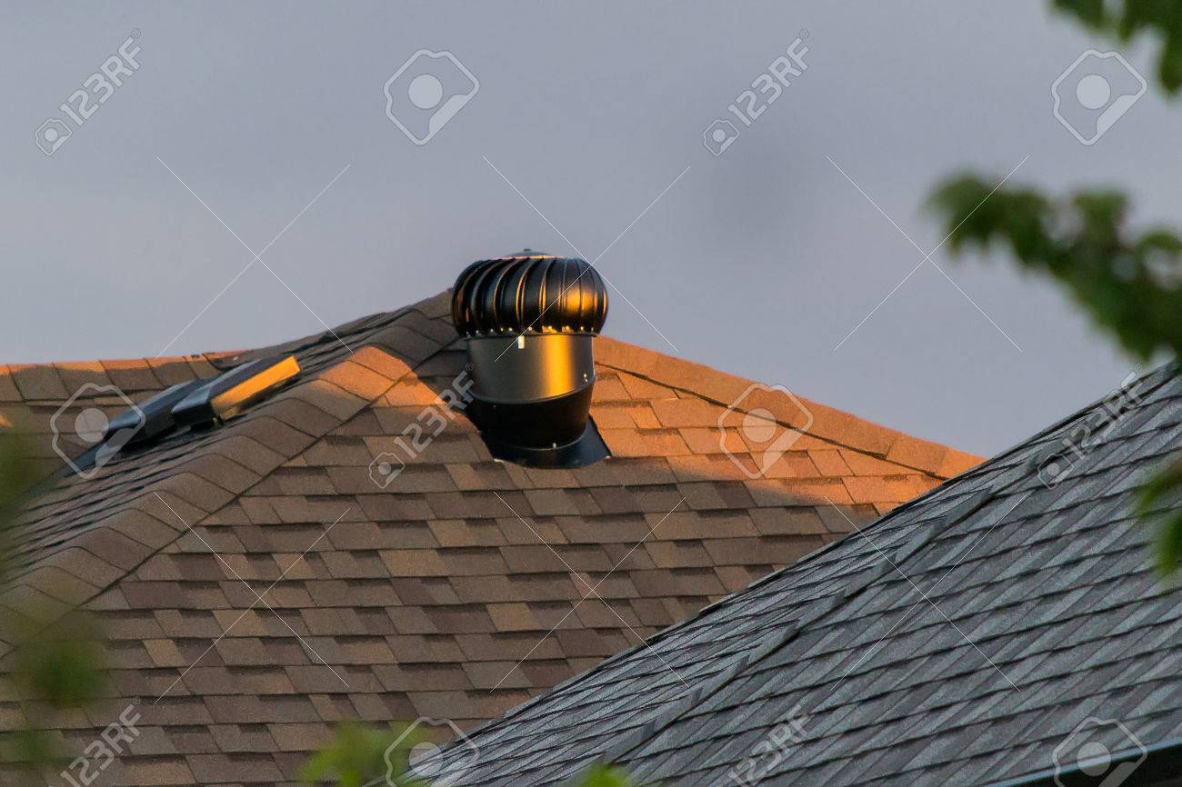 屋根の通気口 の写真素材 画像素材 Image