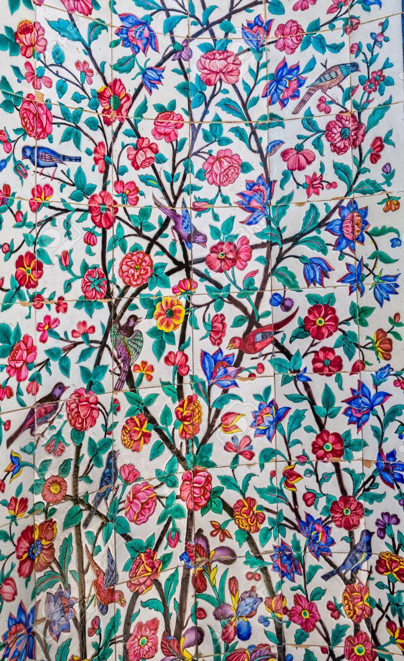 Bellamente Azulejos Pintados Con Las Pinturas De Pajaros Y Flores