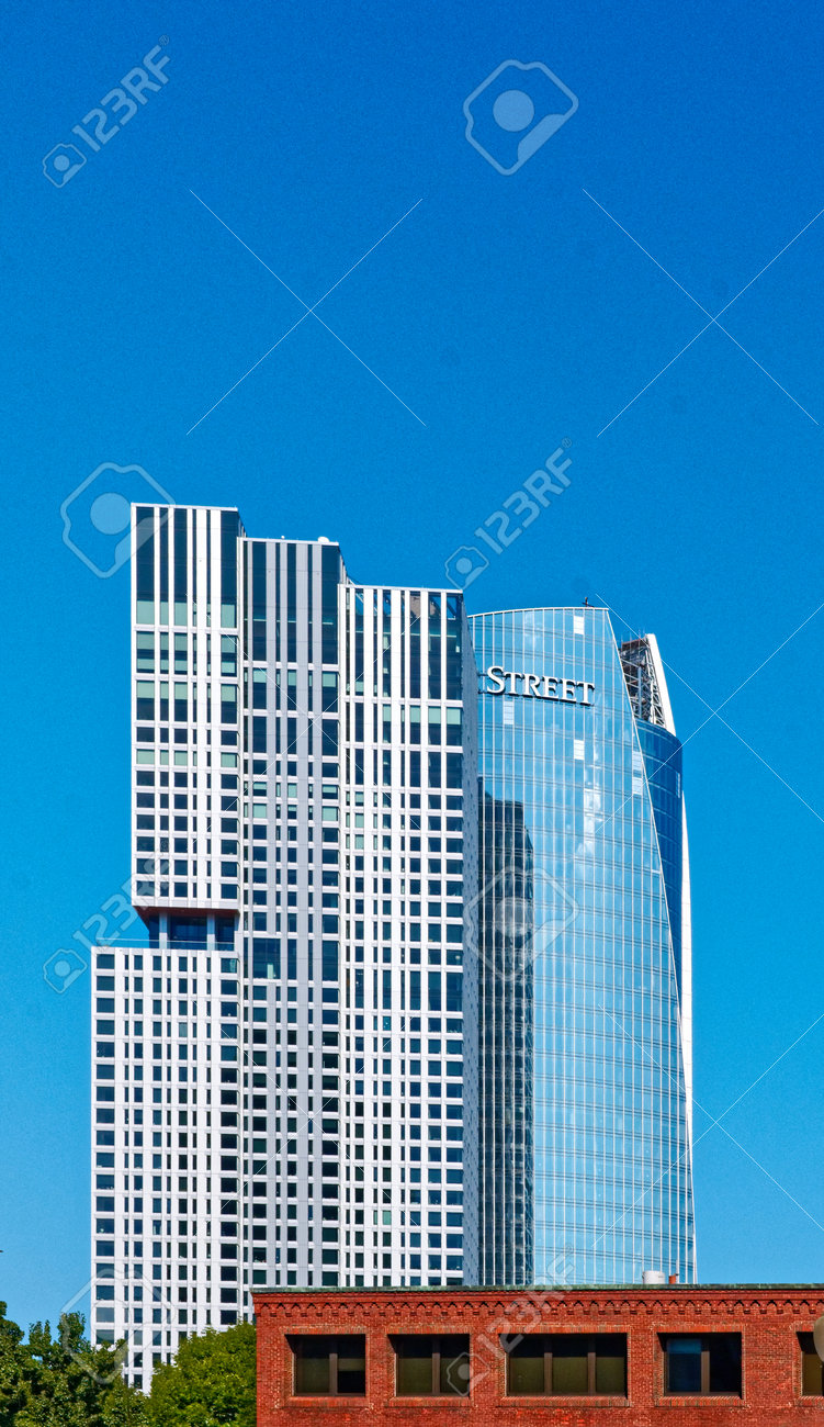 ボストンからそびえるステートストリートビルの写真素材・画像素材 Image 192298570