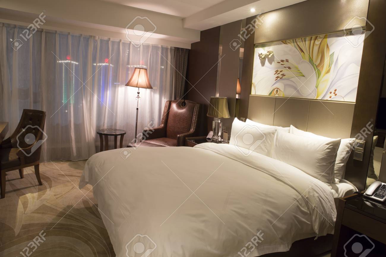 hotel bedroom wall lights