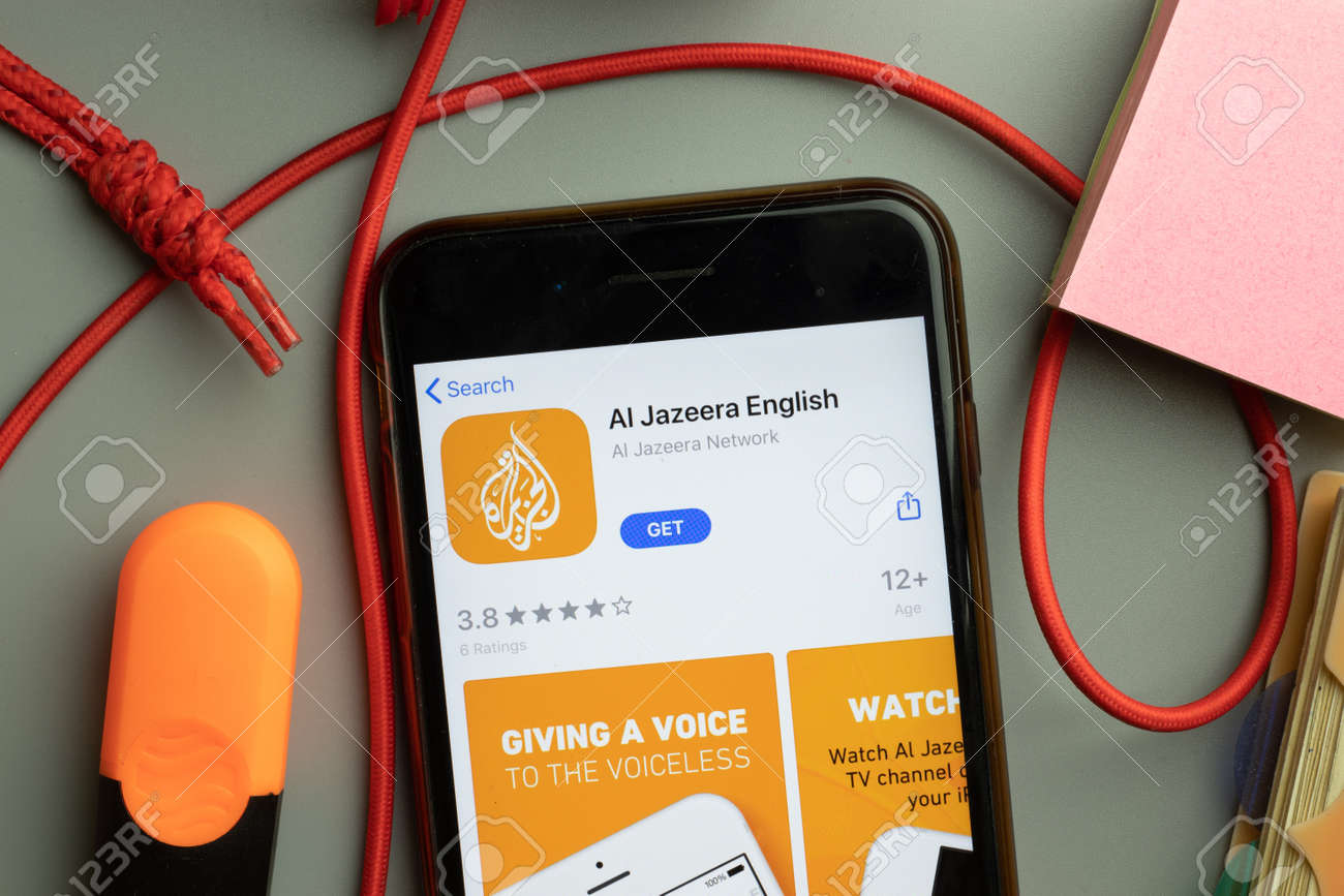뉴욕 미국 2020년 11월 7일 알 자지라 휴대폰 화면의 예시 사설에 있는 영어 앱 스토어 로고 로열티 무료 사진, 그림, 이미지  그리고 스톡포토그래피. Image 159002553
