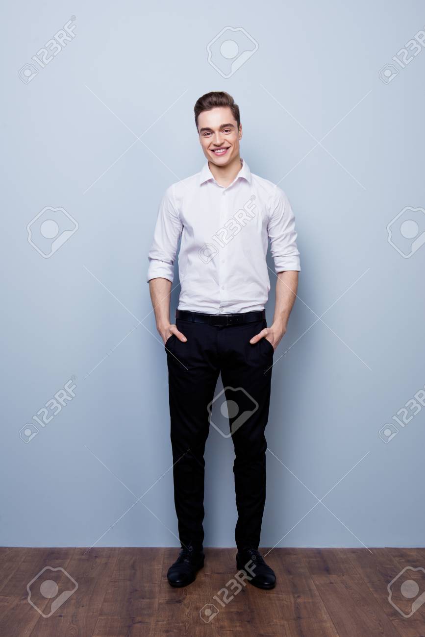 Pantalón Negro Como Combinar Una Camiseta Blanca Hombre Formal