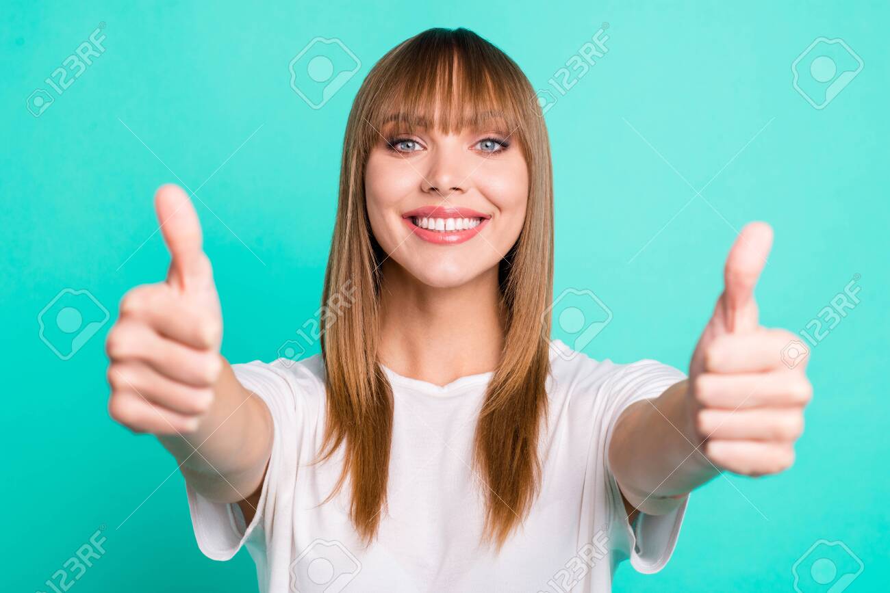 Portrait of positive cheerful satisfied confident people millennial fringe have advice choice decision advertisement demonstrate present pick tip wear summer stylish outfit isolated green background - 123916642 Portrait of positive cheerful satisfied confident people millennial fringe have advice choice decision advertisement demonstrate present pick tip wear summer stylish outfit isolated green background - 123916642