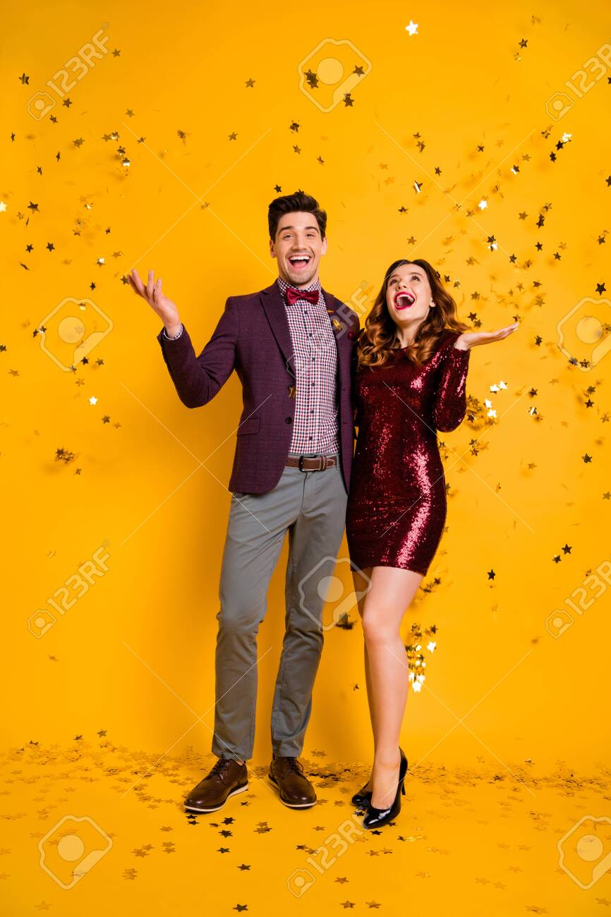 Full body photo of pretty lady guy impressed scream wow omg unbelievable wavy curly hairstyle isolated over yellow background - 128912546 Full body photo of pretty lady guy impressed scream wow omg unbelievable wavy curly hairstyle isolated over yellow background - 128912546