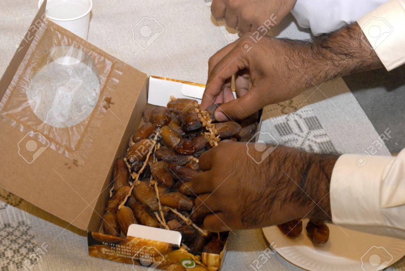 Ayunar durante el día comer de noche