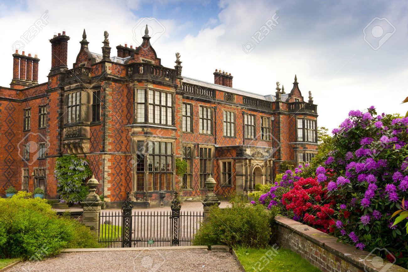 Historic Elizabethan Mansion and grounds in UK - 25294321 Historic Elizabethan Mansion and grounds in UK - 25294321