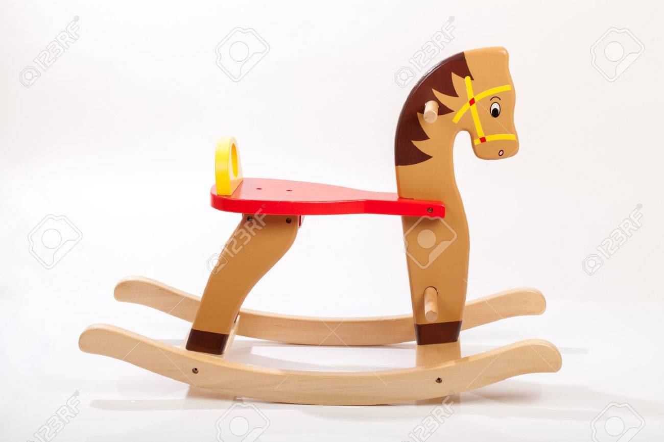caballito mecedora de madera