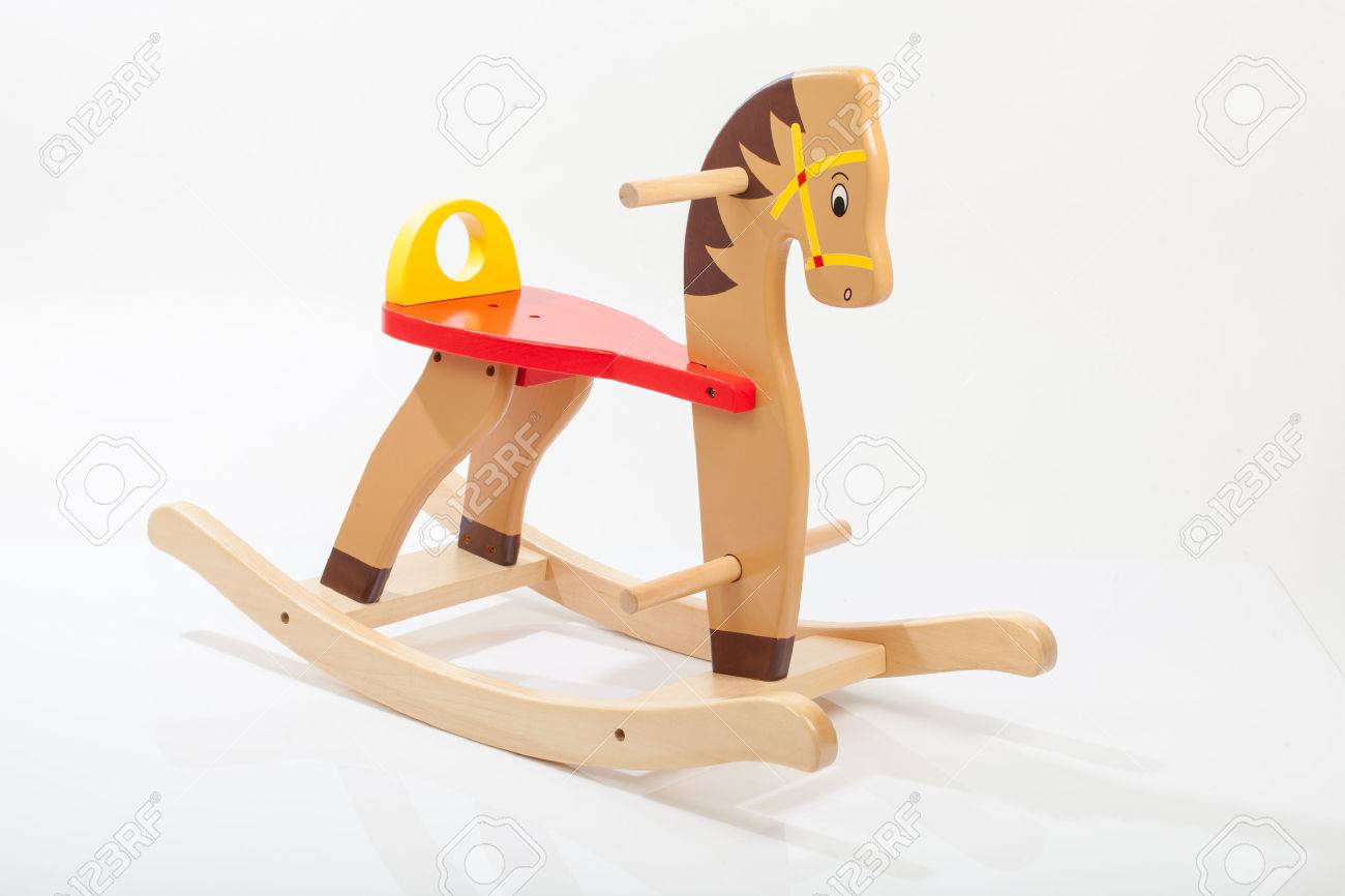 caballito mecedora de madera