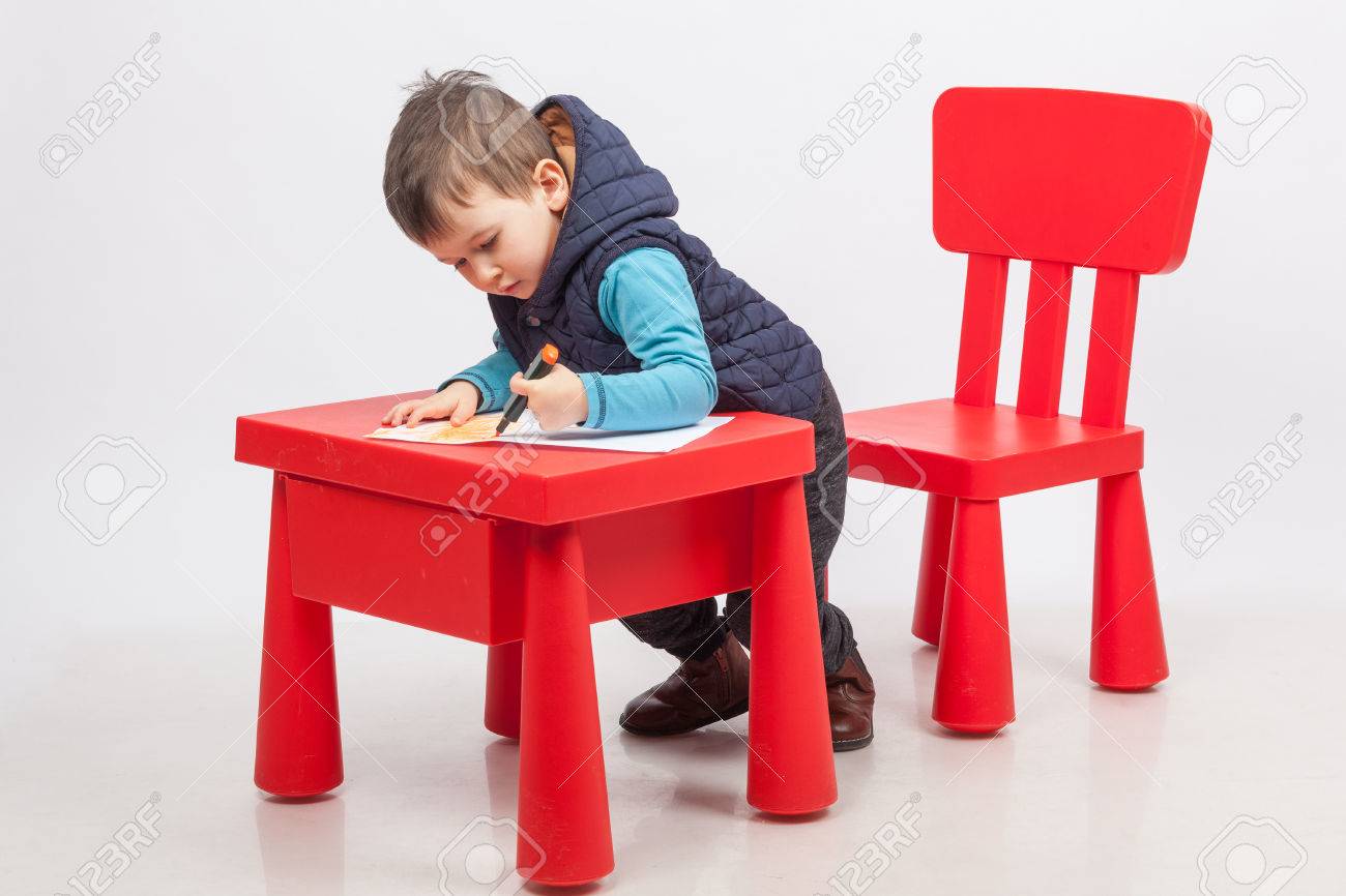 little boy table and chairs