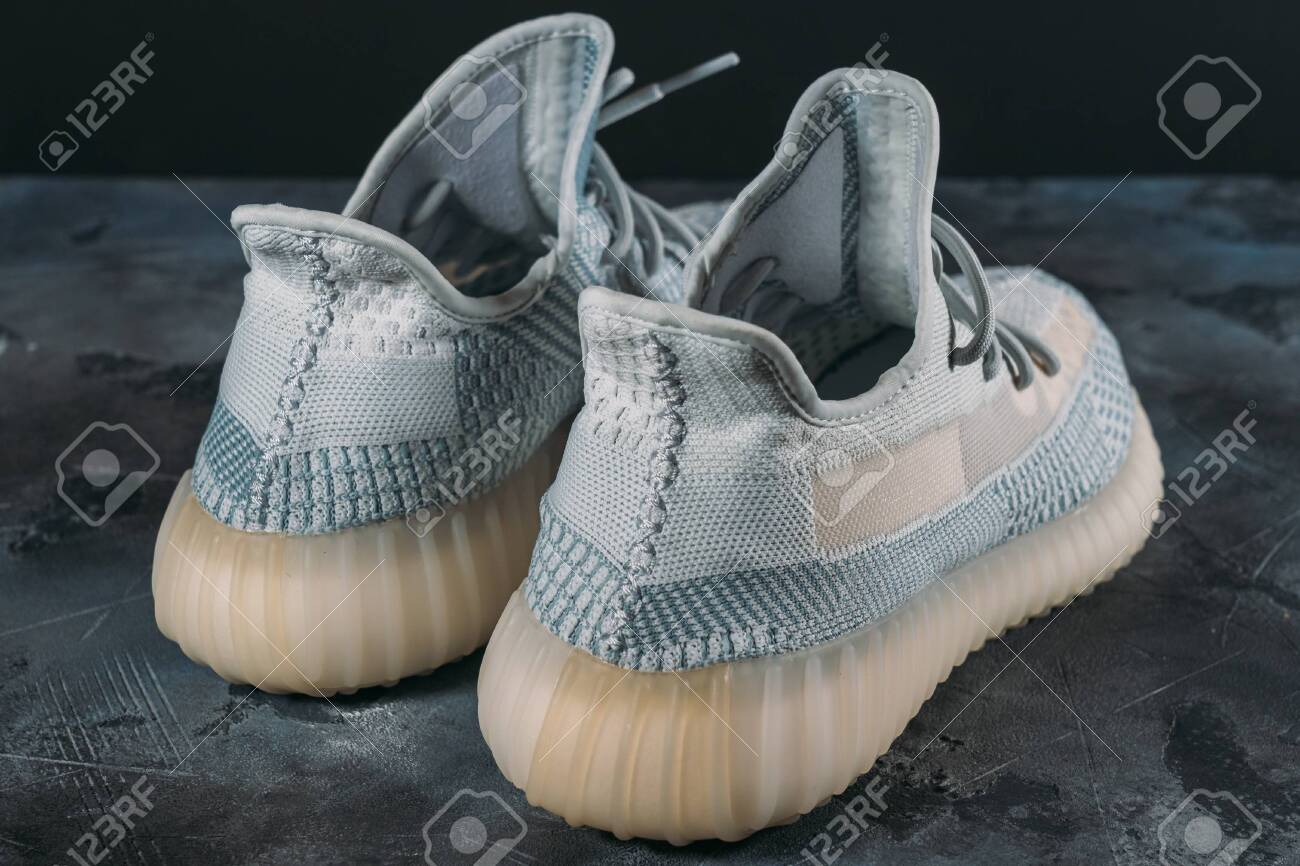 queso Estúpido Prefacio Moscow, Russia - June 2020 : Adidas Yeezy Boost 350 V2 Cloud.. Stock Photo, Picture And Royalty Free Image. Image 150298942. queso Estúpido Prefacio Moscow, Russia - June 2020 : Adidas Yeezy Boost 350 V2 Cloud.. Stock Photo, Picture And Royalty Free Image. Image 150298942.