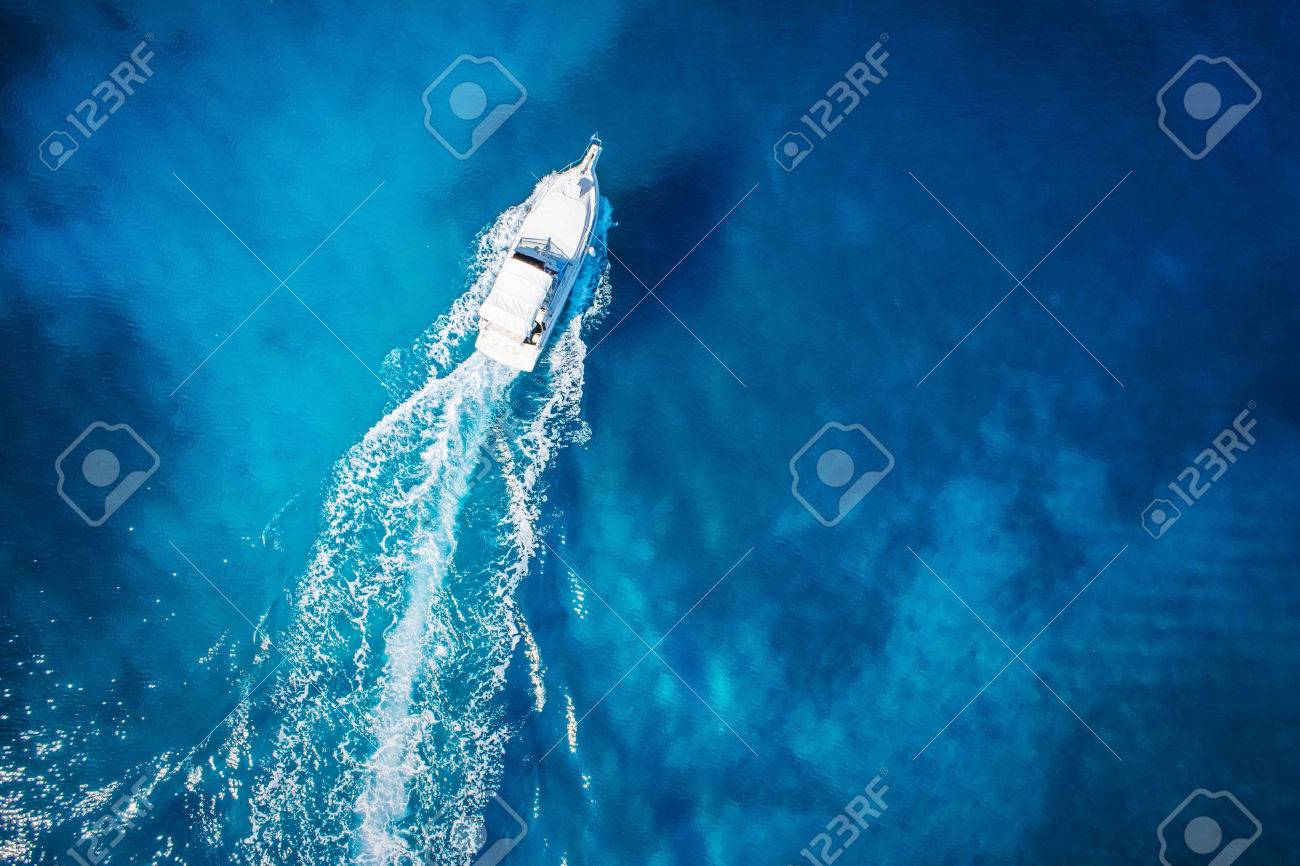 amazing view to yacht, swimming woman and clear water caribbean paradise - 32773879 amazing view to yacht, swimming woman and clear water caribbean paradise - 32773879