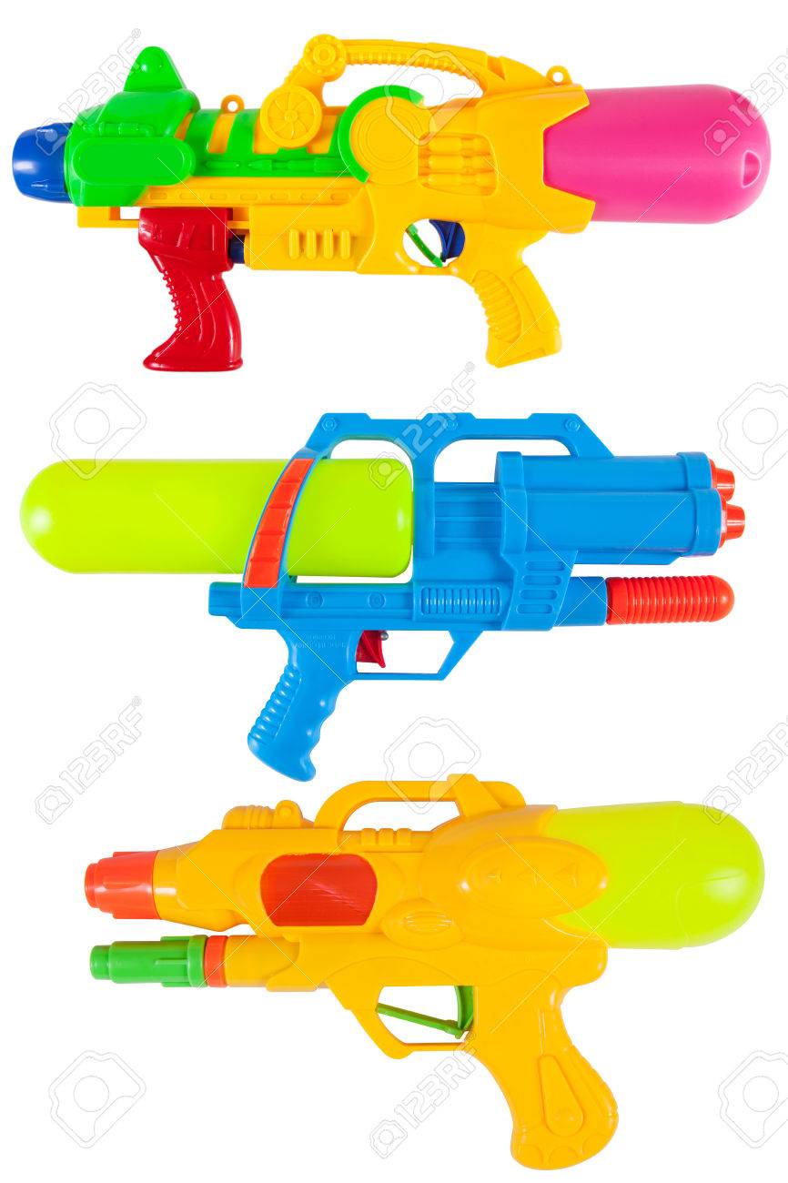 Pistolet à Eau Pour Jouer Et Larrosage à Lautre En Saison Chaude Isoler Sur Blanc