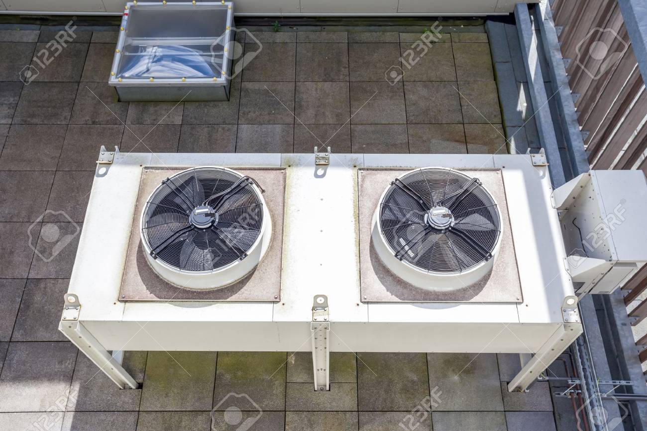 on an flat roof there cooling air conditioning - 58534521 on an flat roof there cooling air conditioning - 58534521