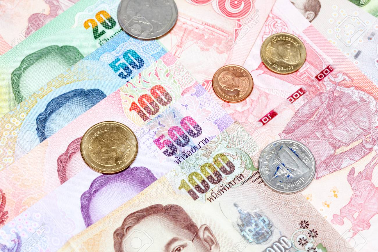 タイのタイの通貨はお風呂、ここタイ浴値の種類がわかりますの写真素材・画像素材 Image 77532220