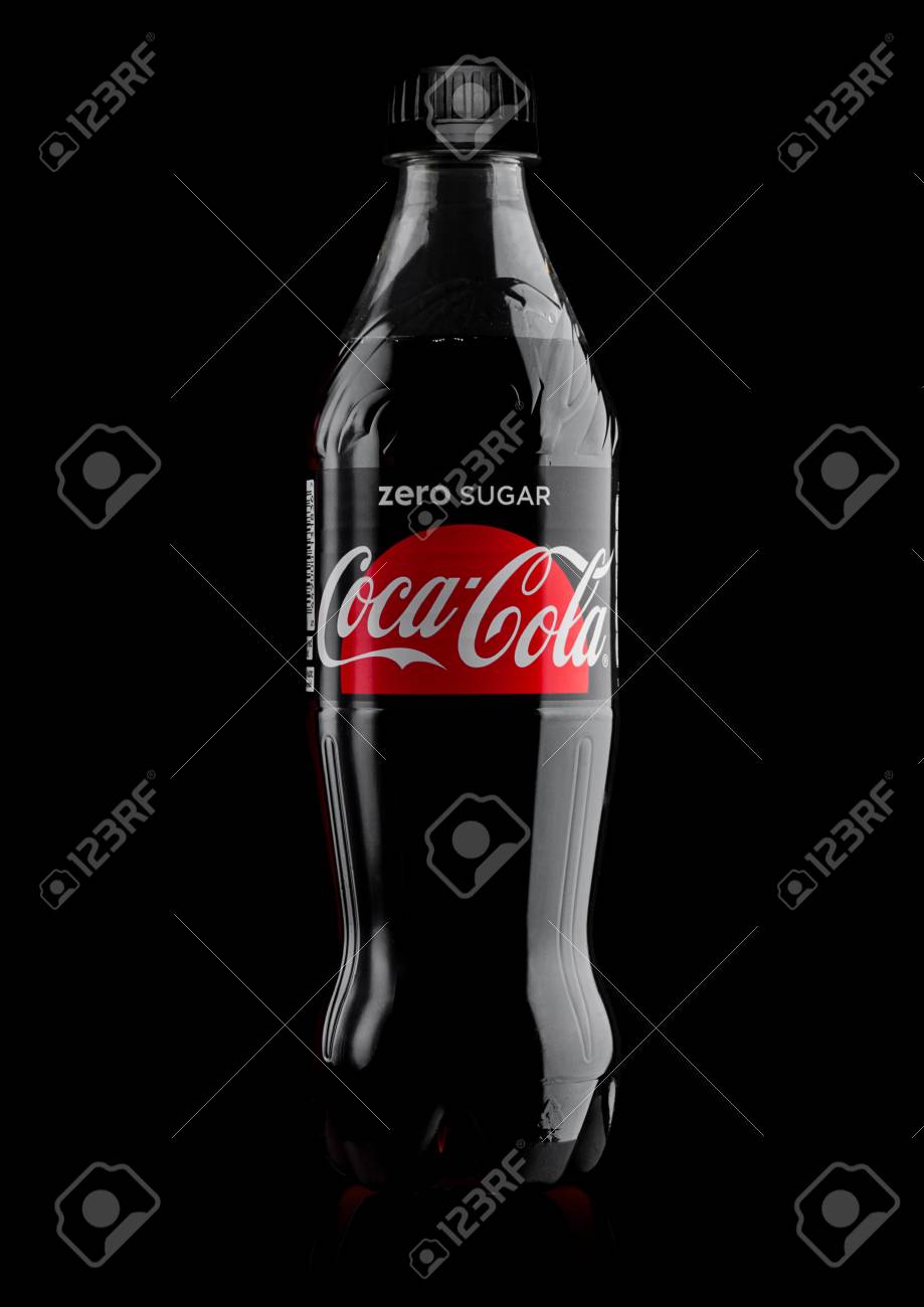 ロンドン 英国 17年11月17日 黒の背景にゼロコカコーラのボトル コカコーラは 世界で最も人気のあるソーダ製品の一つです の写真素材 画像素材 Image ロンドン 英国 17年11月17日 黒の背景にゼロコカコーラのボトル コカコーラは 世界で最も人気のあるソーダ製品の一つです の写真素材 画像素材 Image
