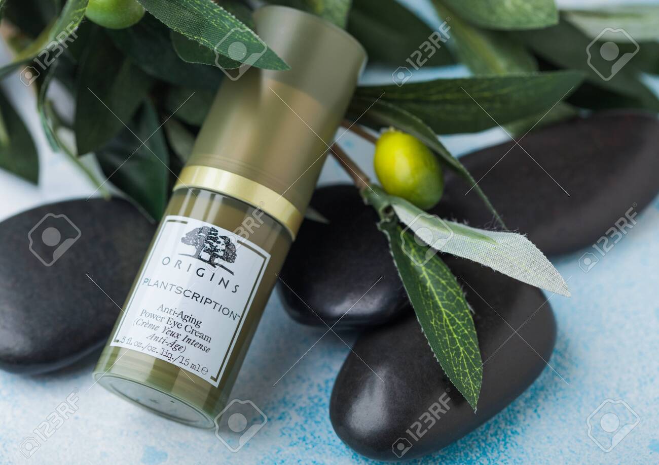 using anti aging cream at 18