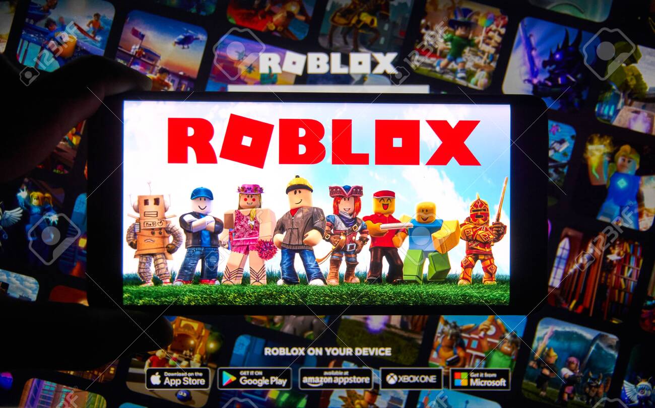 Fotografia do Stock: Roblox at notebook screen, Sao Paulo, Brazil,  10/10/2020. Roblox is a multiplayer online video game and game creation  system that allows users to design their own games