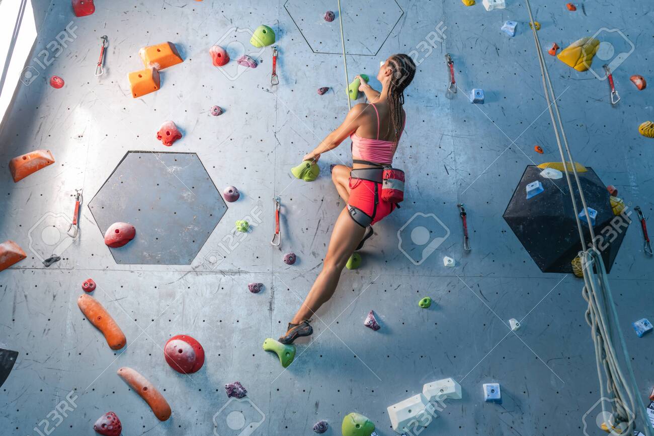 Climbing classes in a private sports center - 152367088 Climbing classes in a private sports center - 152367088