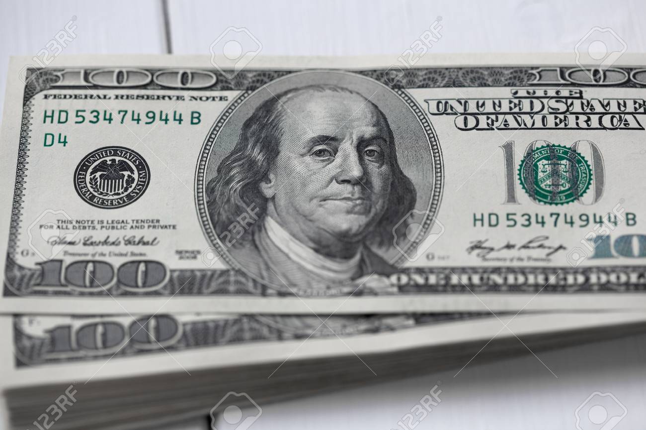 アメリカのドル。100 ドル札のスタック。たくさんのお金。の写真素材・画像素材 Image 83774258