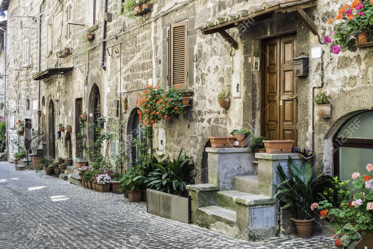 Traditional Italian Homes. Old Buildings Stock Photo, Picture and Royalty  Free Image. Image 29887373., image size:1300x867