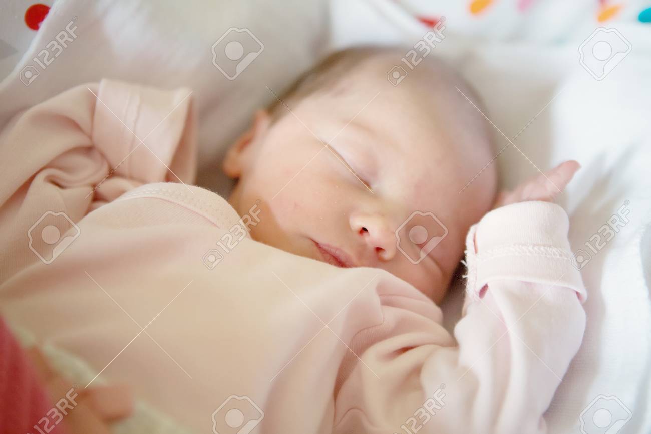 cribs for newborn baby girl