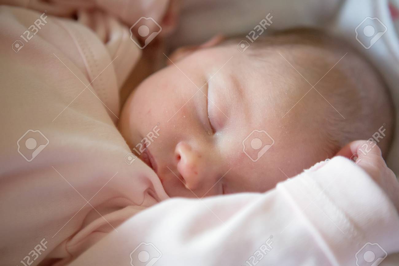 cribs for newborn baby girl