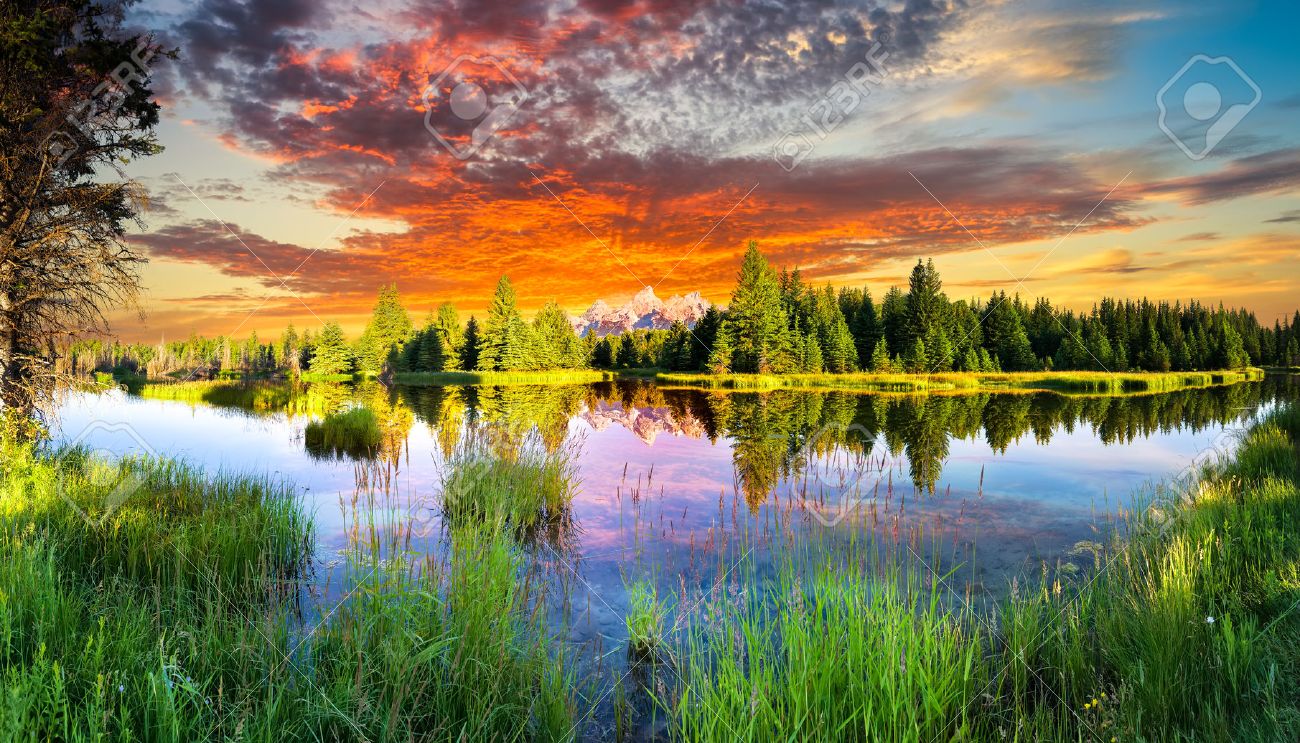 Early morning panoramic view of the Snake River and Tetons in Wyoming - 44186564 Early morning panoramic view of the Snake River and Tetons in Wyoming - 44186564