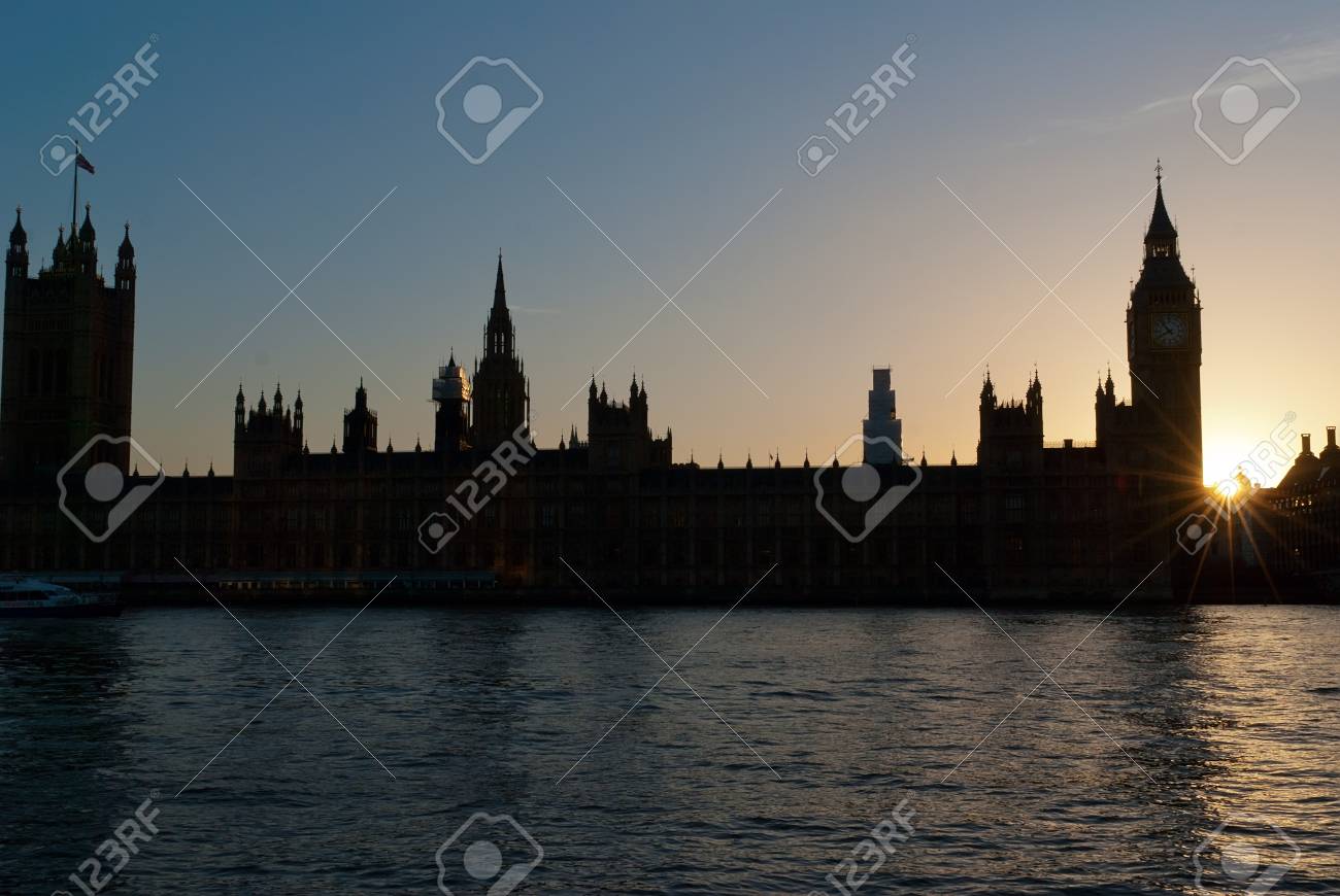 Silhouette Dbig Ben Et Les Chambres Du Parlement à Londres Au Coucher Du Soleil Au Lever Du Soleil