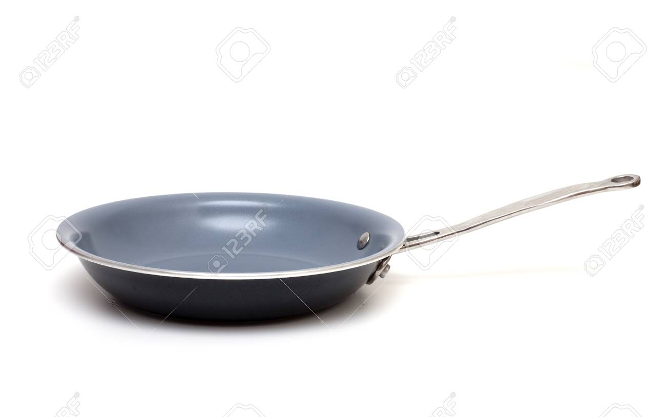 白い背景の上のセラミック コーティングを施したフライパン の写真素材 画像素材 Image