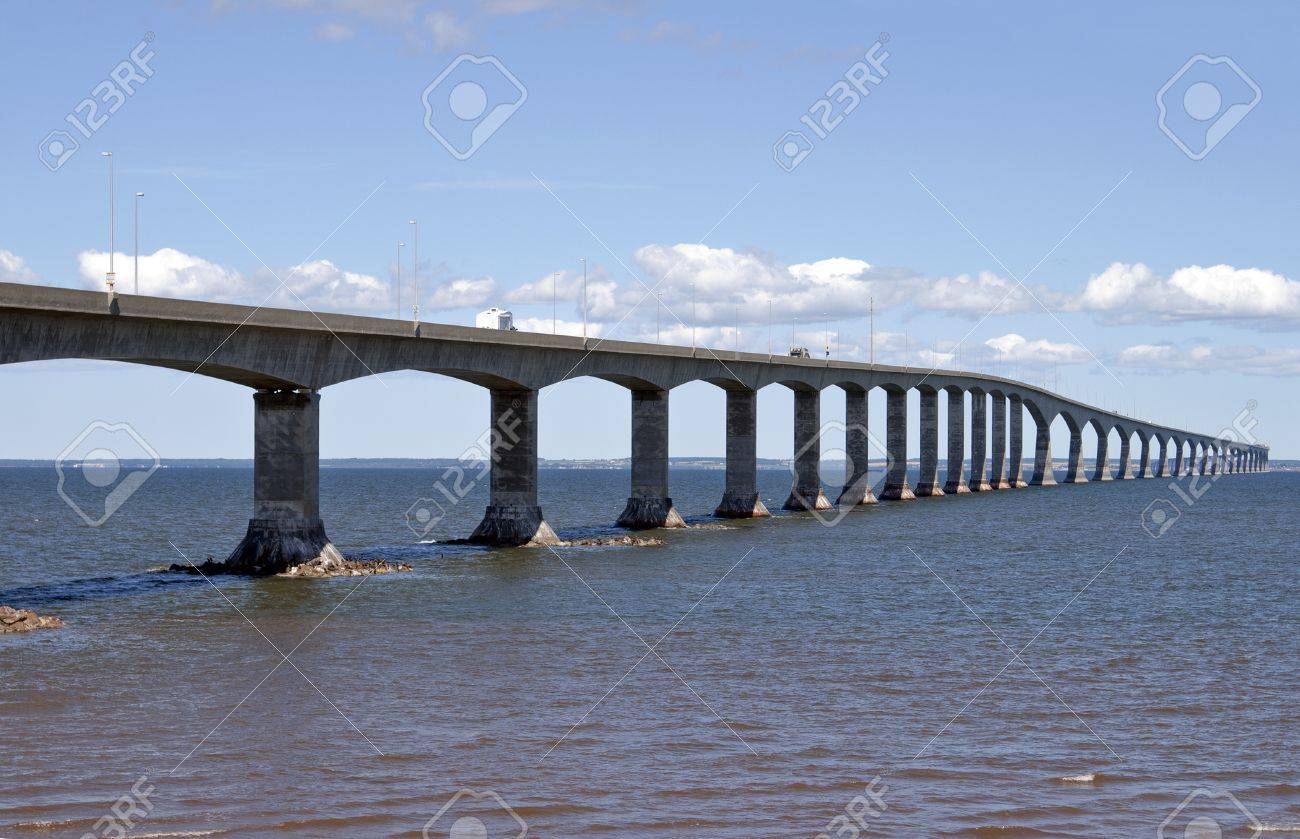コンフェデレーション橋 カナダ の写真素材 画像素材 Image