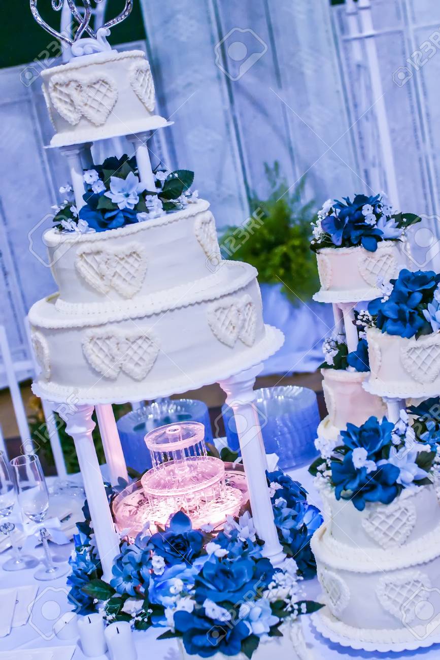 blue wedding cake with