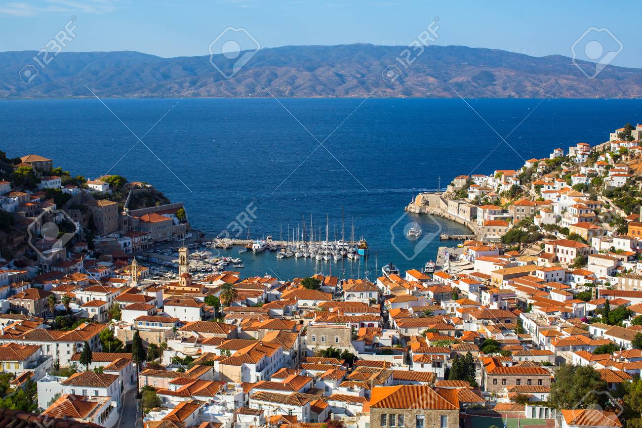 マリーナとエーゲ海 ギリシャ イドラ島のパノラマ風景 の写真素材 画像素材 Image
