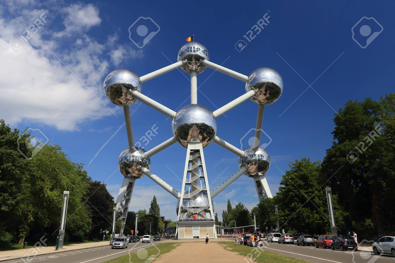 Brussels, Belgium - July 17, 2017: Atomium monument in Brussels on a sunny summer day. - 82850333 Brussels, Belgium - July 17, 2017: Atomium monument in Brussels on a sunny summer day. - 82850333