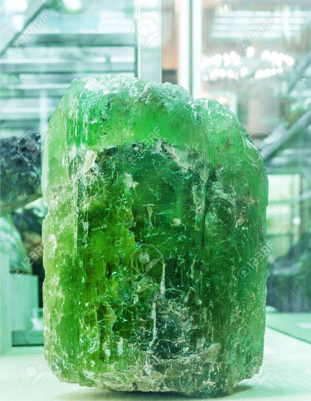 緑柱石の結晶の写真素材・画像素材 Image 37841243