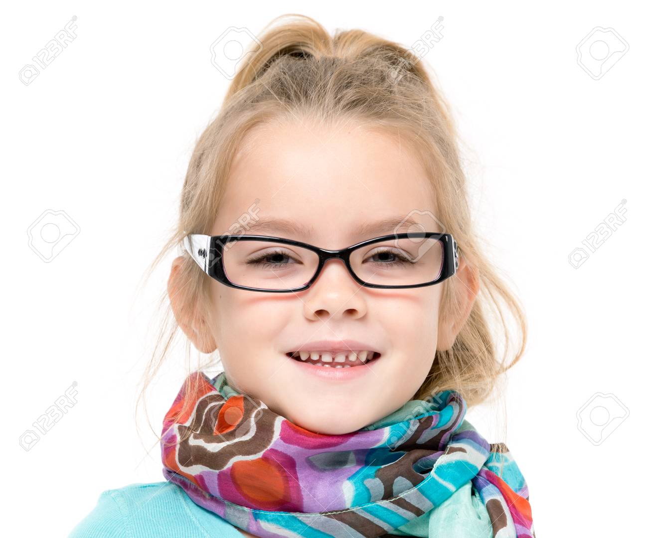 niña con lentes