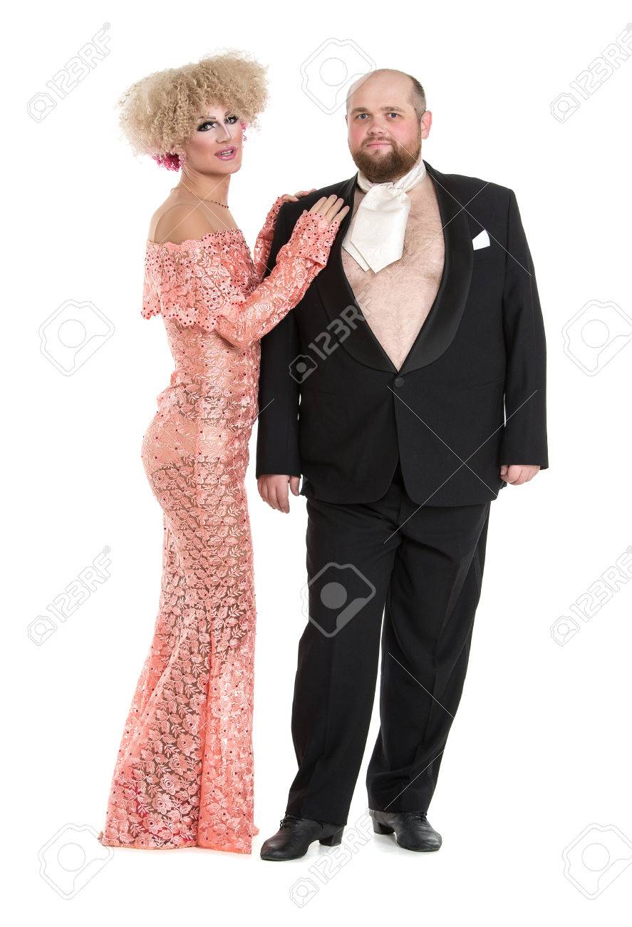 白い背景の上のドラッグ クイーン アーティスト タキシードとイブニング ドレスで美しい女性で偏心デブ男 の写真素材 画像素材 Image 白い背景の上のドラッグ クイーン アーティスト タキシードとイブニング ドレスで美しい女性で偏心デブ男 の写真素材 画像素材 Image