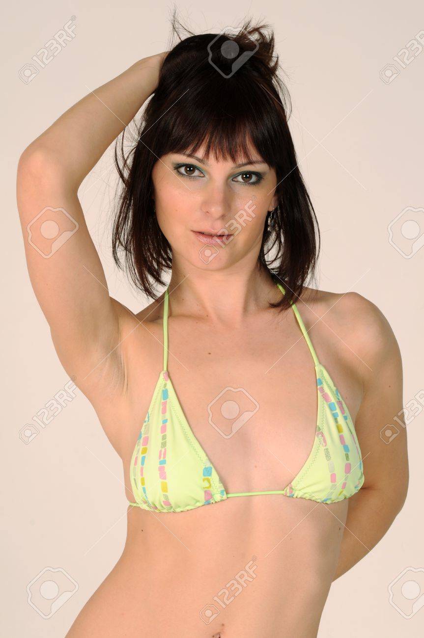 露出度の高いビキニでロシア美人 の写真素材 画像素材 Image