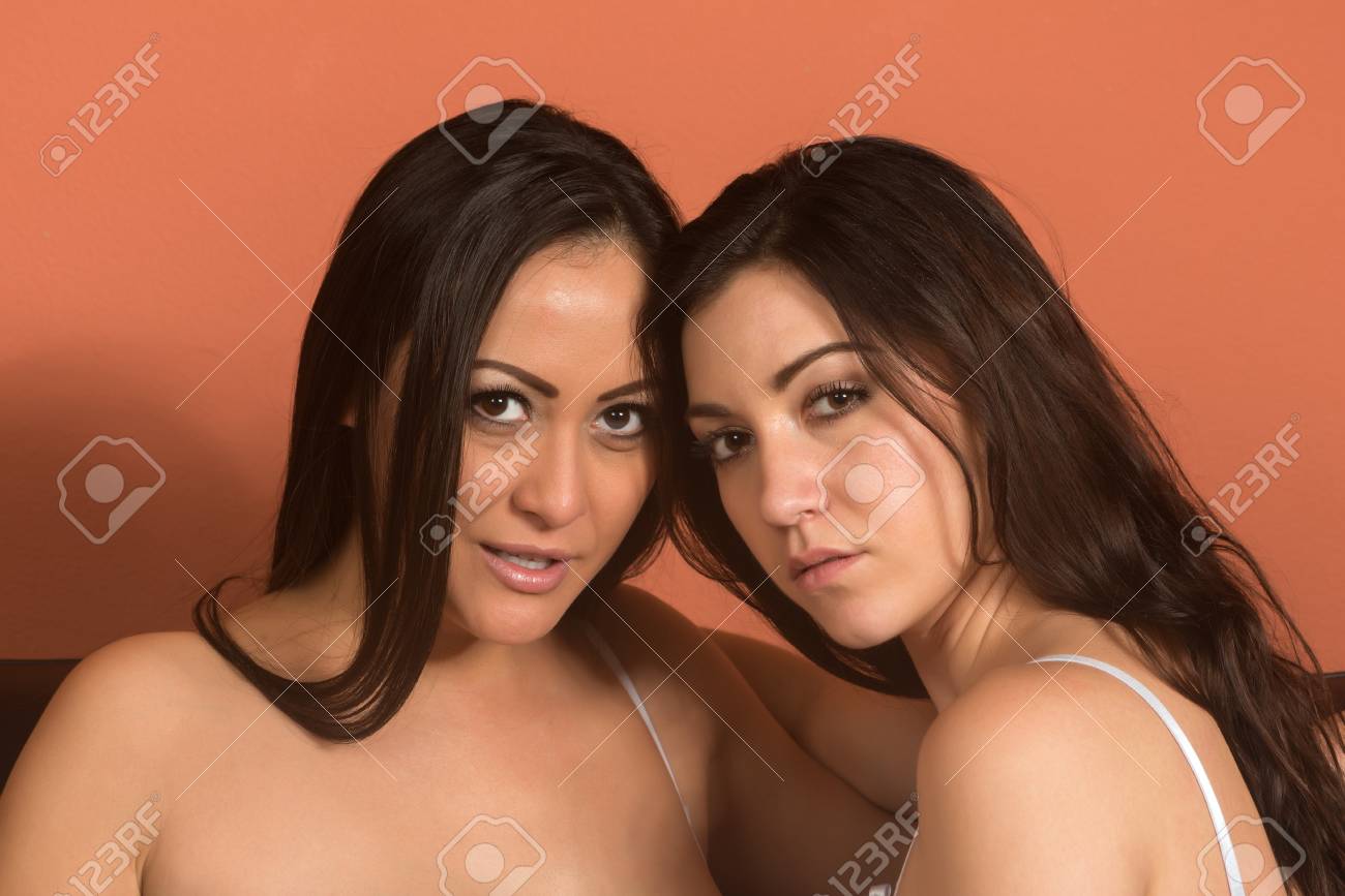 contactos mujeres jovenes